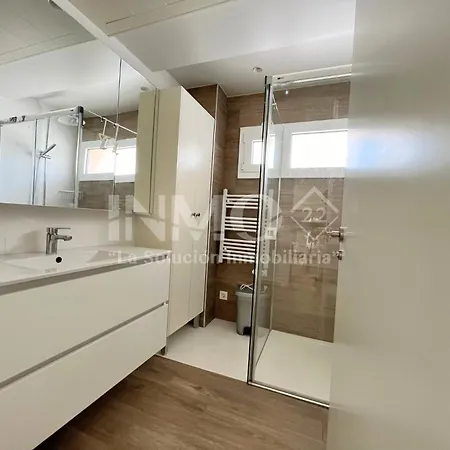 Moderno Y Con Encanto, Wifi, Parking Y Cerca Del Mar 100c - Inmo22